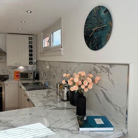 Stylish, Smart & Fun 4 Bed Home Londra Exterior foto