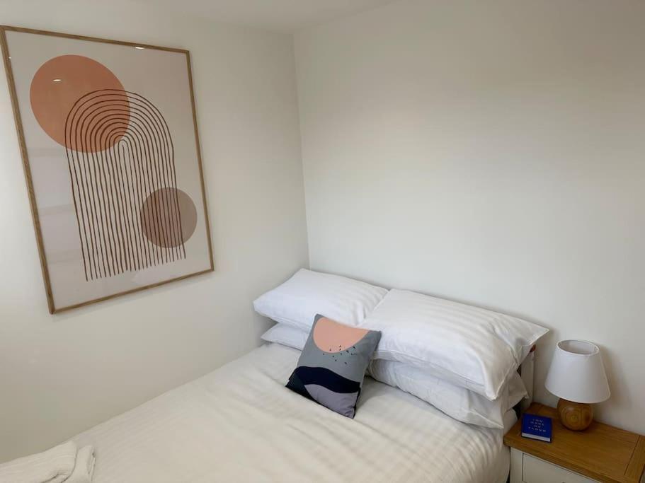 Stylish, Smart & Fun 4 Bed Home Londra Exterior foto