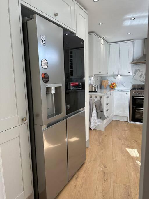 Stylish, Smart & Fun 4 Bed Home Londra Exterior foto